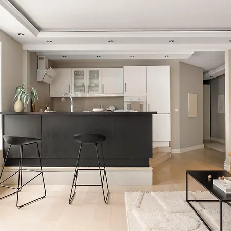 Dinbnb I 1898 Building With 95 Sqm Of Luxury I 2x Workspace