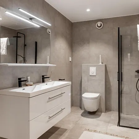 Apartment Dinbnb I 1898 Building With 95 Sqm Of Luxury I 2x Workspace Bergen